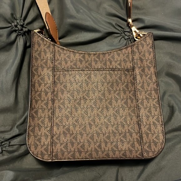 Michael Kors small cross body bag - Picture 3 of 5